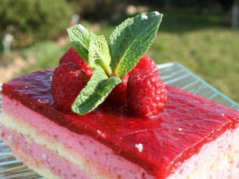 Gâteau d'anniversaire à la framboise