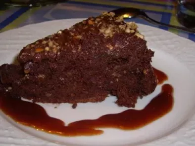Gâteau d'anniversaire au chocolat et aux noisettes caramélisées - photo 2
