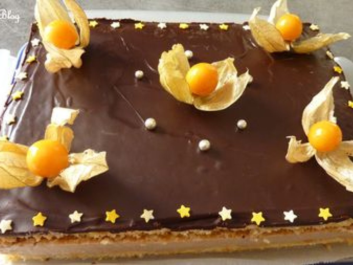 Gateau D Anniversaire Biscuit A La Cuiller Bavarois Recette Ptitchef
