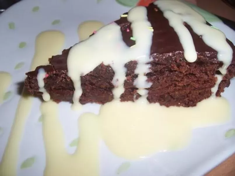 Gâteau d'anniversaire: gâteau au chocolat et à la framboise - photo 2