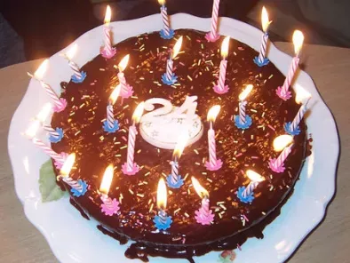 Gâteau d'anniversaire: gâteau au chocolat et à la framboise - photo 3