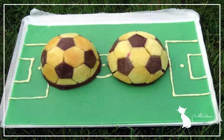 Gâteau de Crème Glacée en Ballon de Football