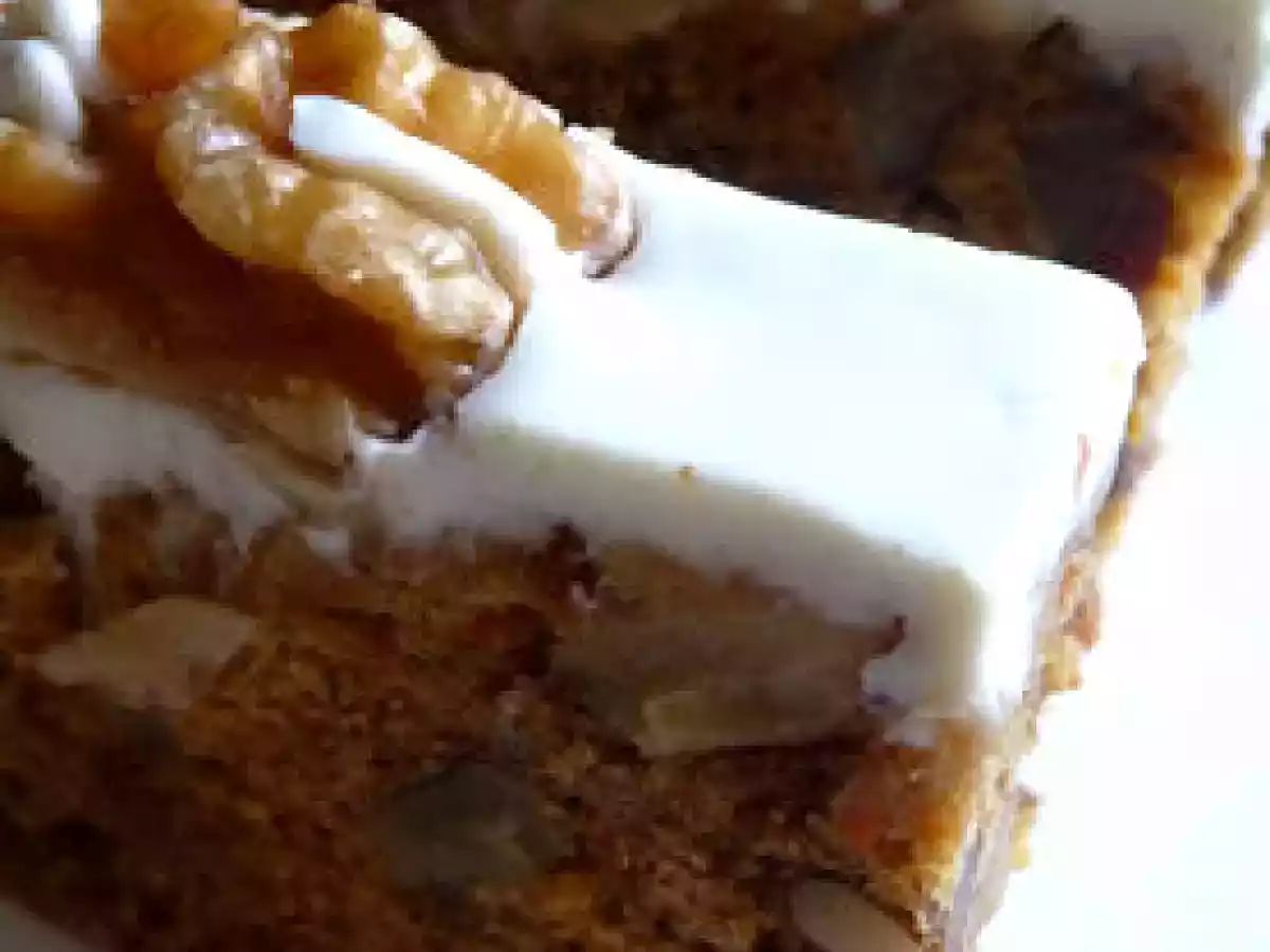 Gâteau d'automne (carotte, potimarron, fruits secs, épices...)