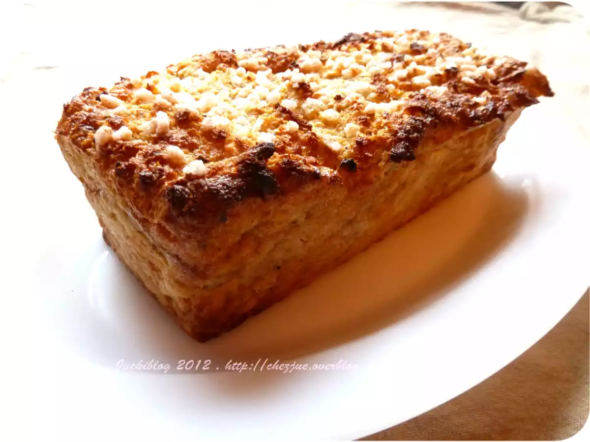 Gateau de pain perdu, pomme et cannelle.