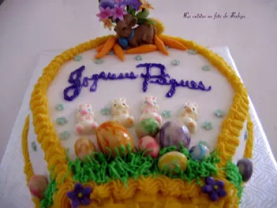 Gâteau de Pâques décoré avec pâte d'amande et glaçage au beurre, photo 2