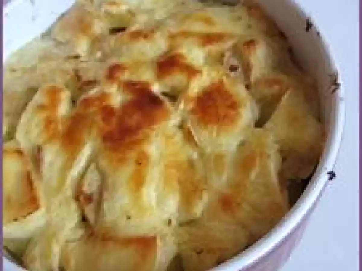 Gâteau de pommes de terre au bacon et à la raclette