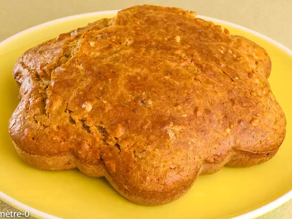 Gâteau du matin aux noisettes et au sésame grillé