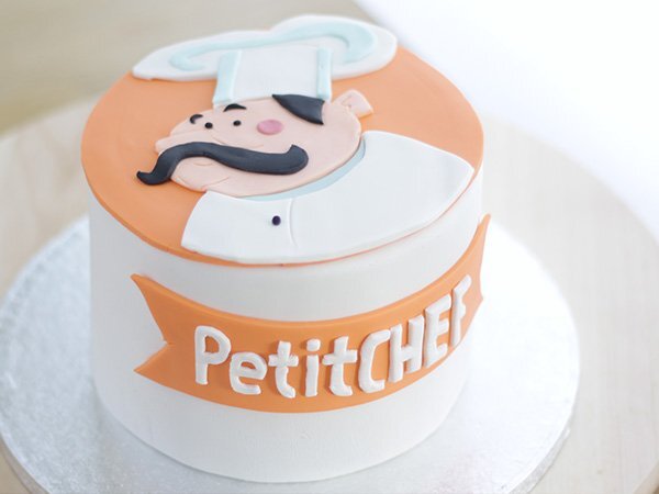 Gâteau en pâte à sucre ptitchef pas à pas et en video - Recette Ptitchef