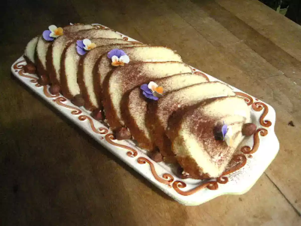 Gâteau éponge roulé à l'érable et aux épices