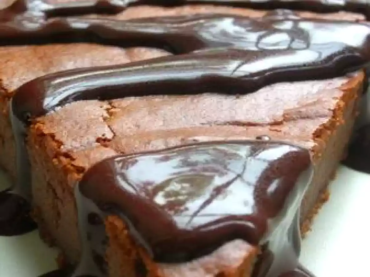 Gâteau extra-Fondant Chocolat-Ricotta et sa Sauce Corsée au Cacao