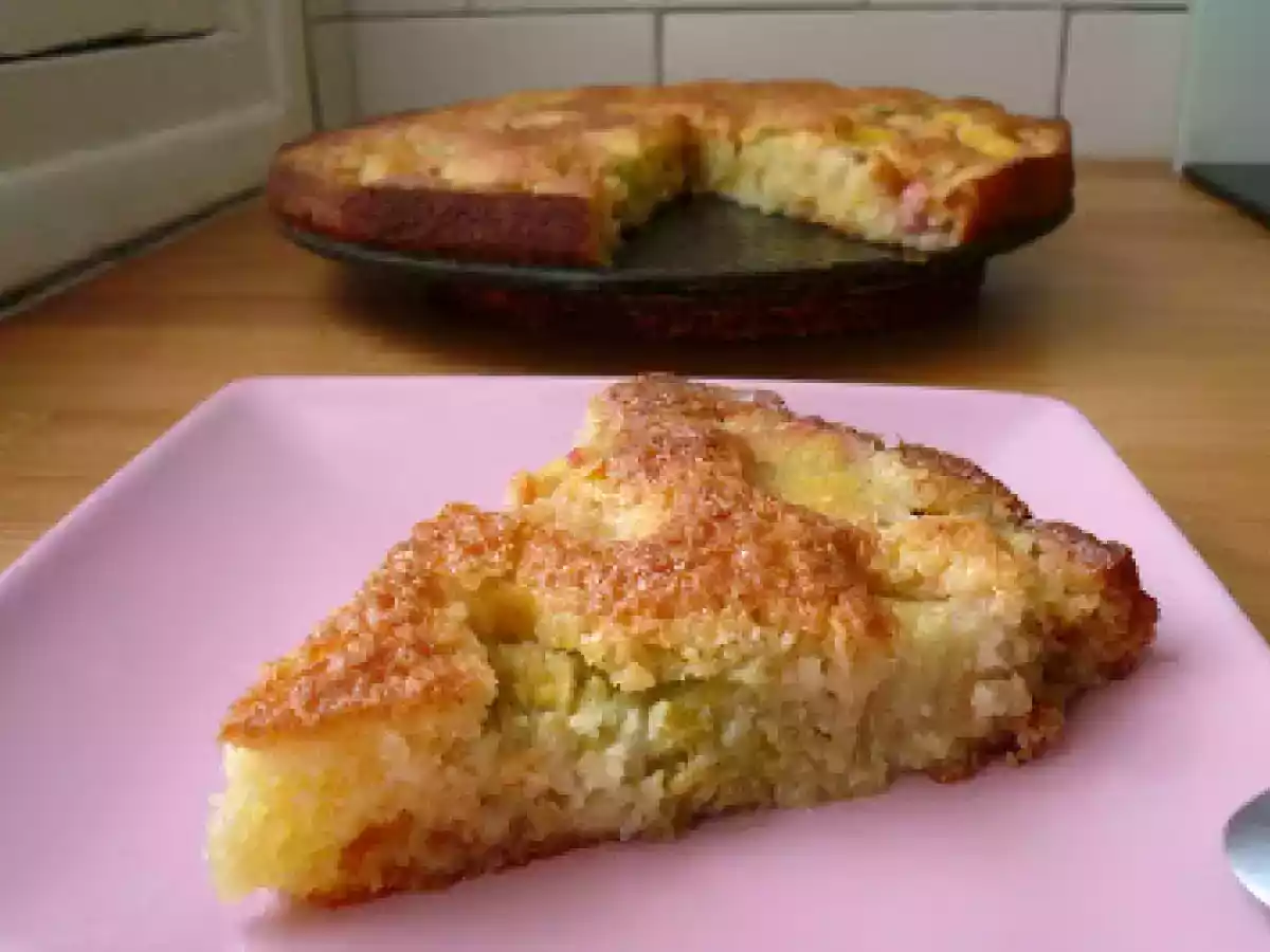 Gâteau fondant amande et rhubarbe