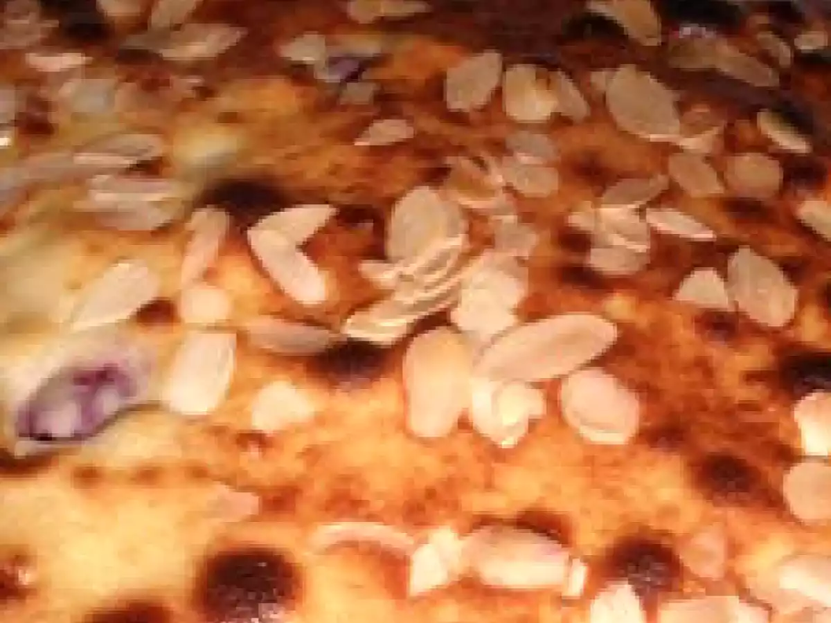 GATEAU FONDANT AU CHOCOLAT BLANC ET GRIOTTES