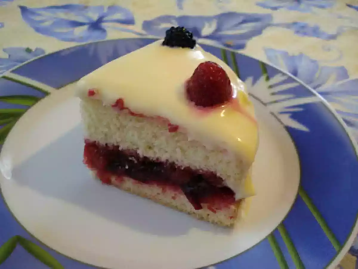 Gâteau fourré à la compotée de prunes - photo 2