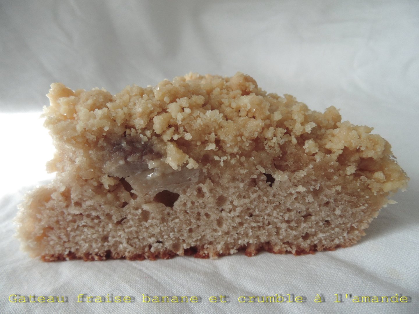 Gateau Fraise Banane Et Crumble A L Amande Recette Ptitchef