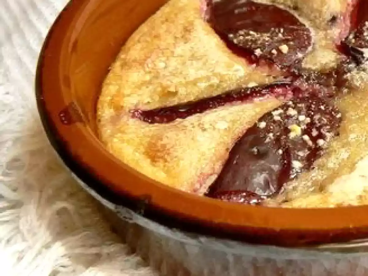 Gâteau hyperprotéiné aux prunes façon clafouti
