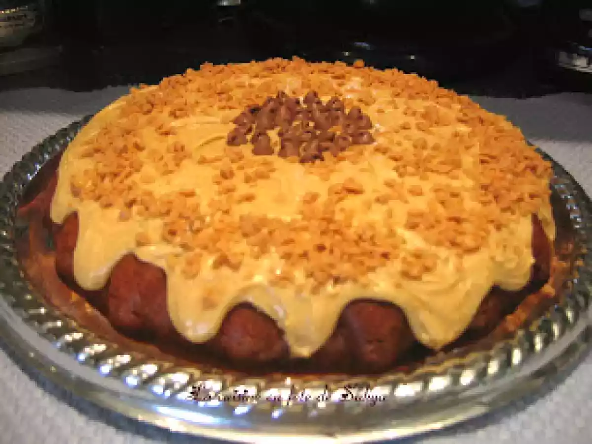 Gâteau Jeannette au chocolat et caramel, glaçage sucre à la crème