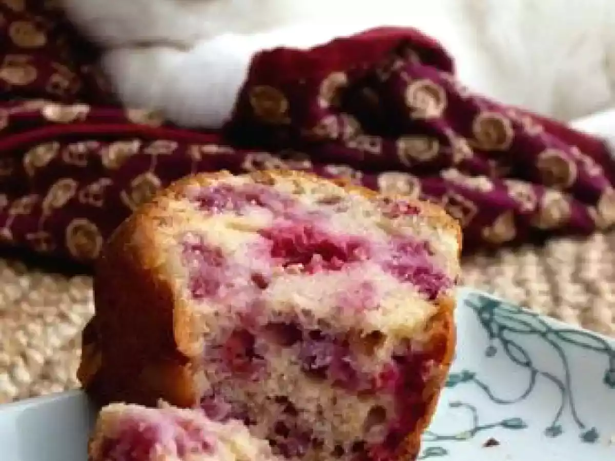 Gâteau léger aux framboises & purée d'amande