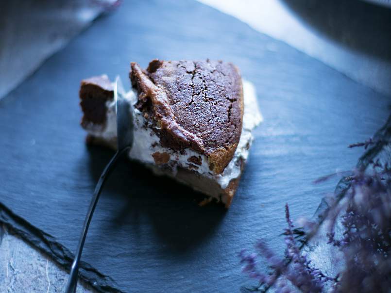 Gâteau marbré chocolat lait concentré garni de chantilly au café - photo 2