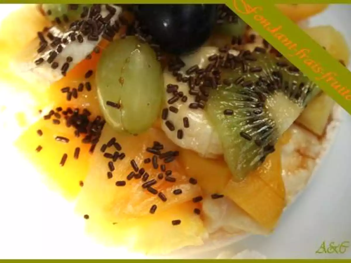 Gâteau meringué ( Pavlova ) à la crème patissières vanillée - photo 2