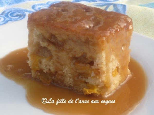 Gateau Moelleux Aux Peches Sauce A La Vanille Et Au Caramel Recette Ptitchef