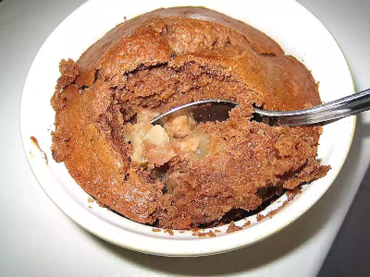 Gâteau moëlleux aux poires, praliné et noisettes!!!