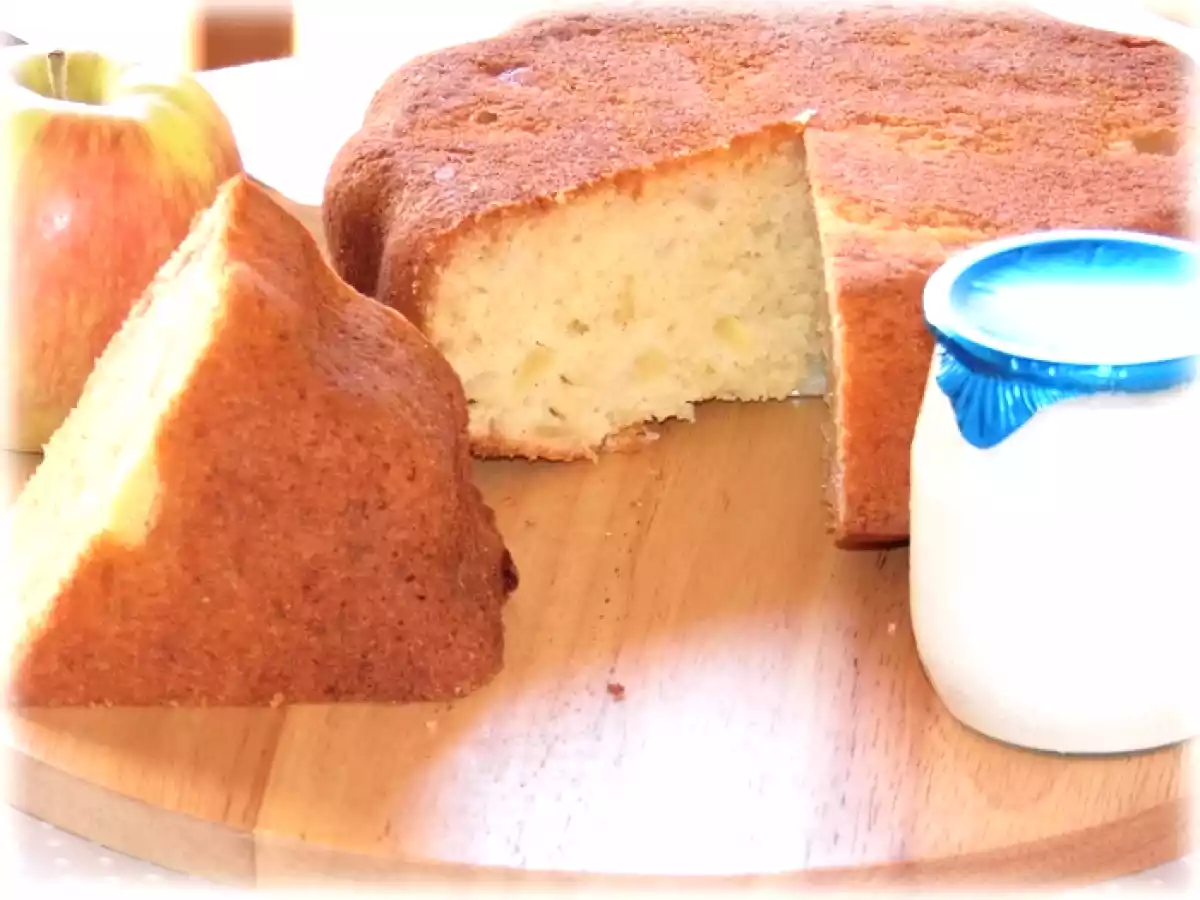 Gâteau moelleux aux pommes, amandes et yaourt de brebis