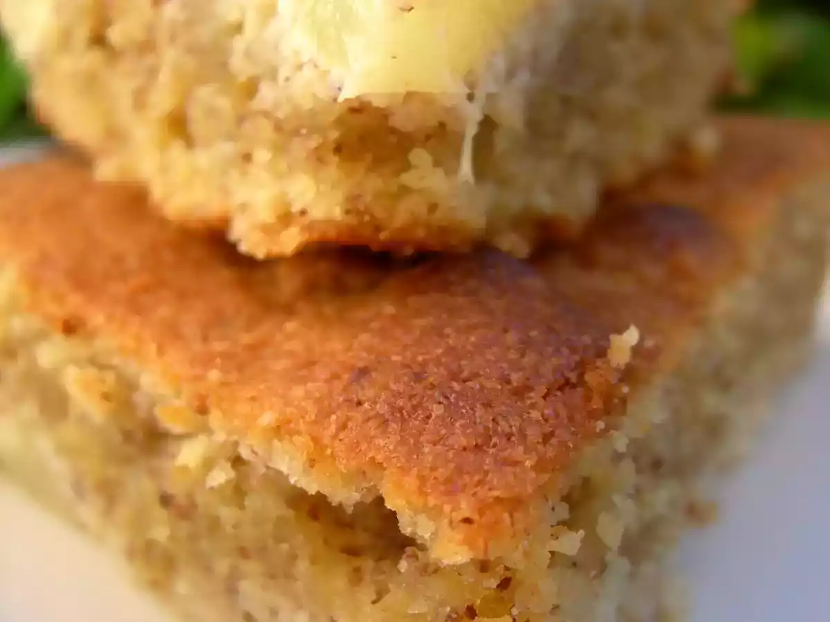 Gâteau moelleux poires et amandes