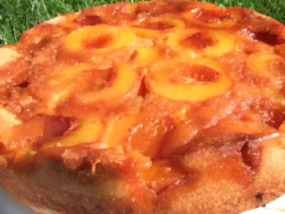Gâteau moelleux renversé aux pêches - photo 2