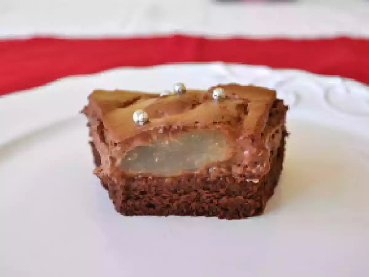 Gâteau-mousse au chocolat noir, poires et marrons confits en version de fêtes - photo 3