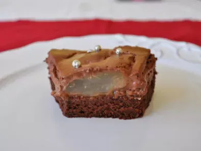 Gâteau-mousse au chocolat noir, poires et marrons confits en version de fêtes - photo 3
