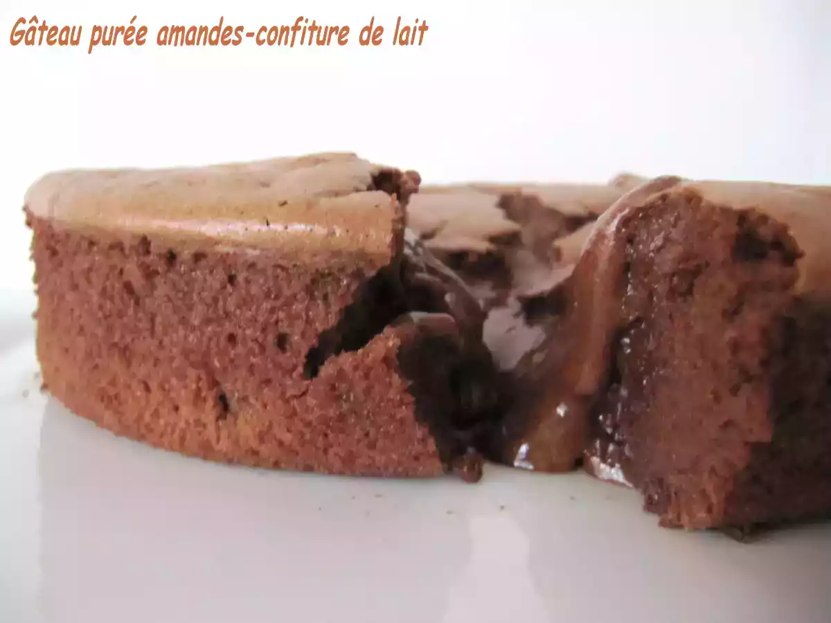 Gâteau mousse chocolat confiture lait d'amandes