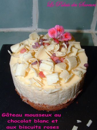 Gateau Mousseux Au Chocolat Blanc Et Aux Biscuits Roses Recette Ptitchef