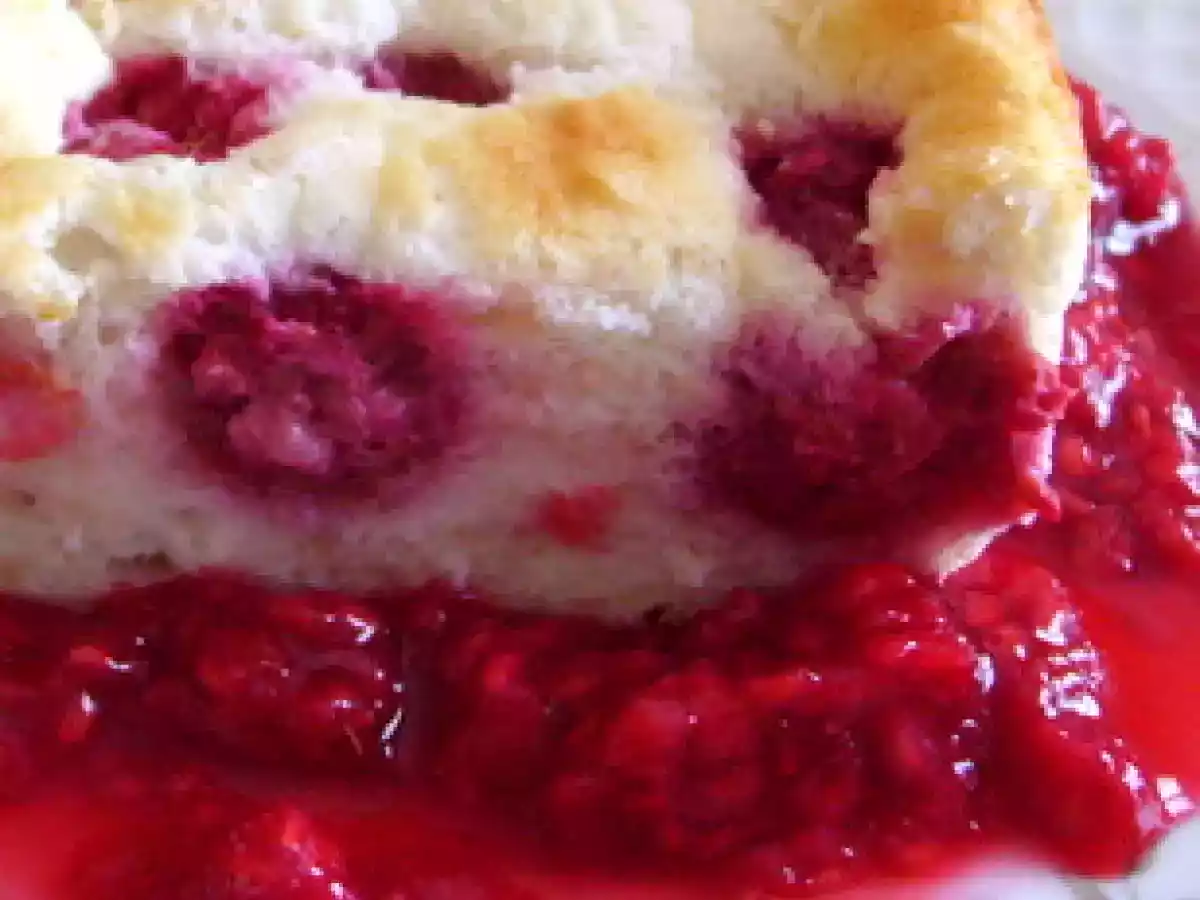 Gâteau nuage aux framboises et sa compotée de framboises