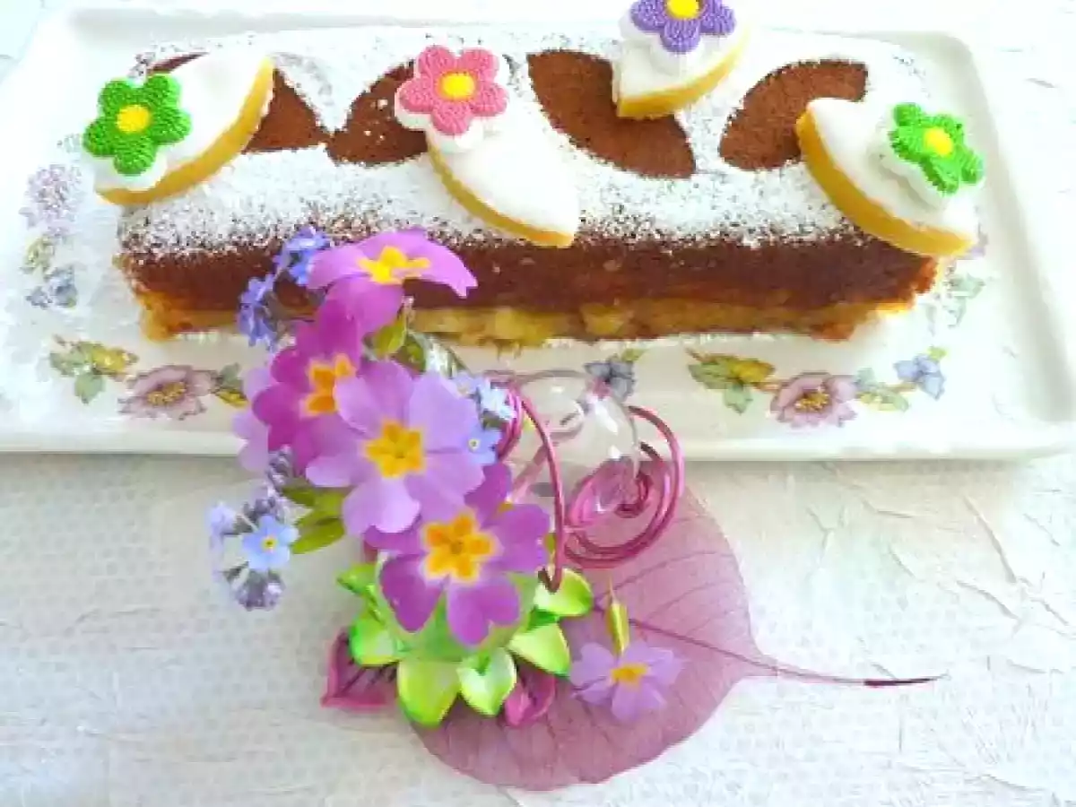 Gâteau où pommes et calissons s'entremêlent pour une onctuosité parfaite