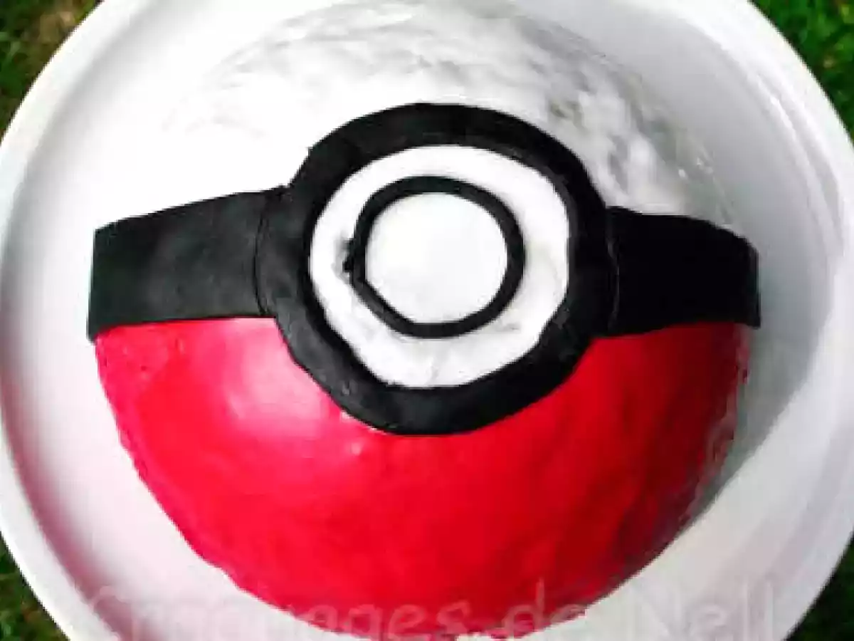 Gâteau Pokéball