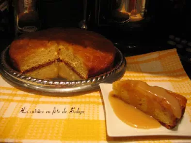 Gâteau renversé aux pommes, sauce au caramel ( pâte d'amande ) - photo 2