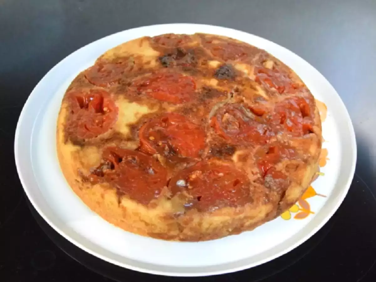 Gâteau renversé tomates et thon sur crème balsamique (IG bas)