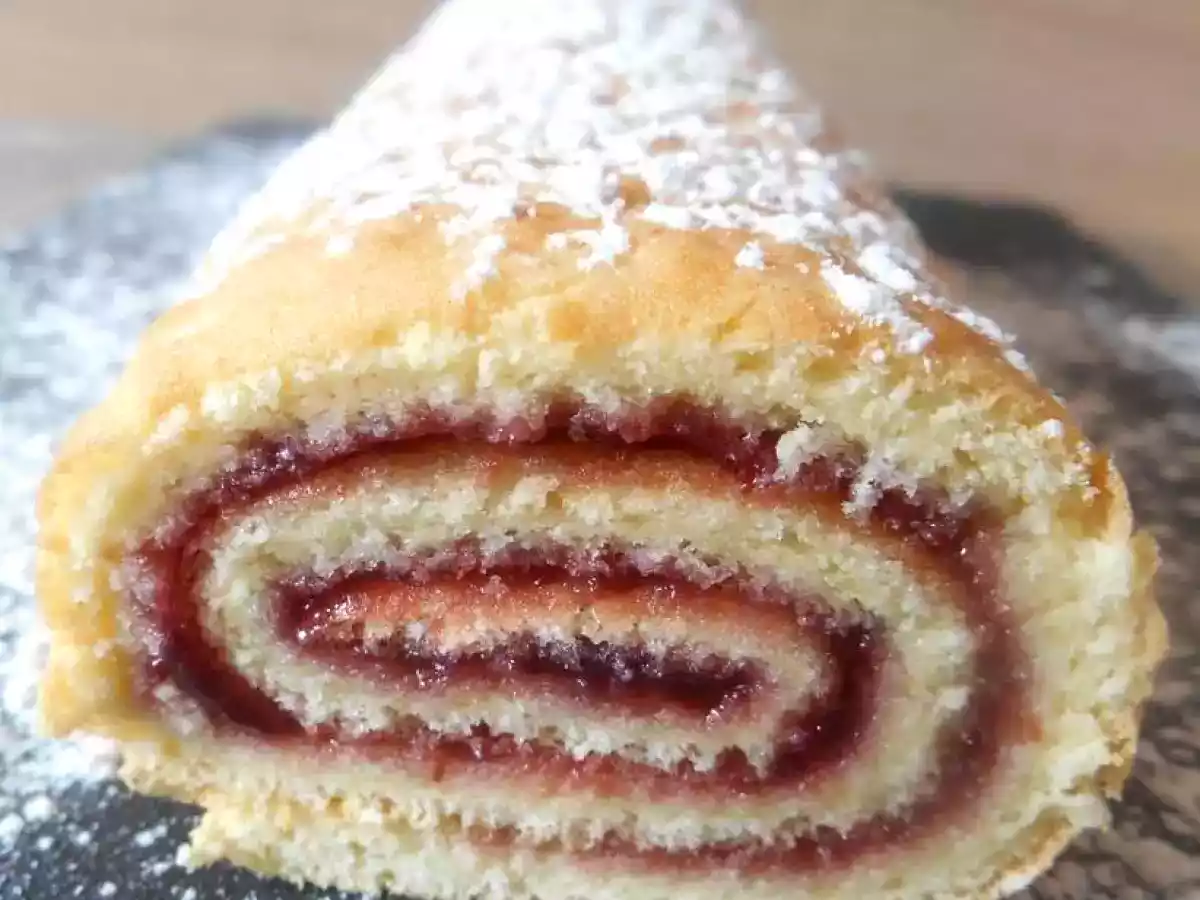 Gâteau roulé à la confiture
