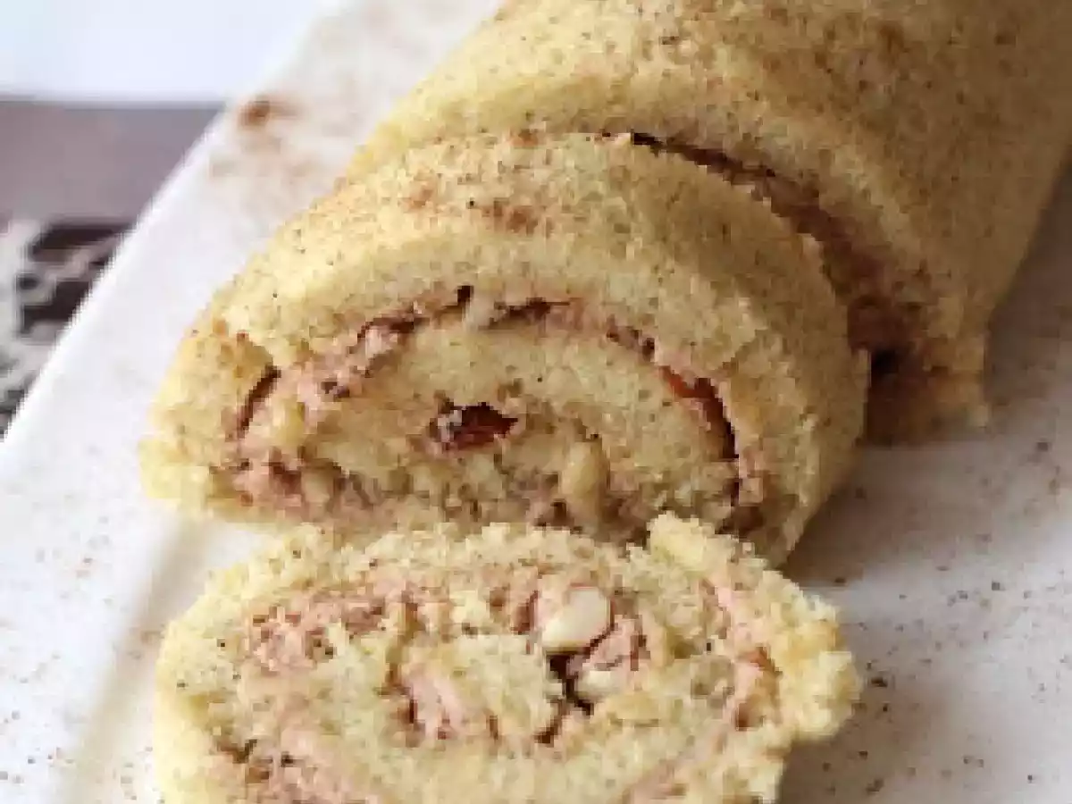 Gâteau roulé à la mousse de canard et aux épices