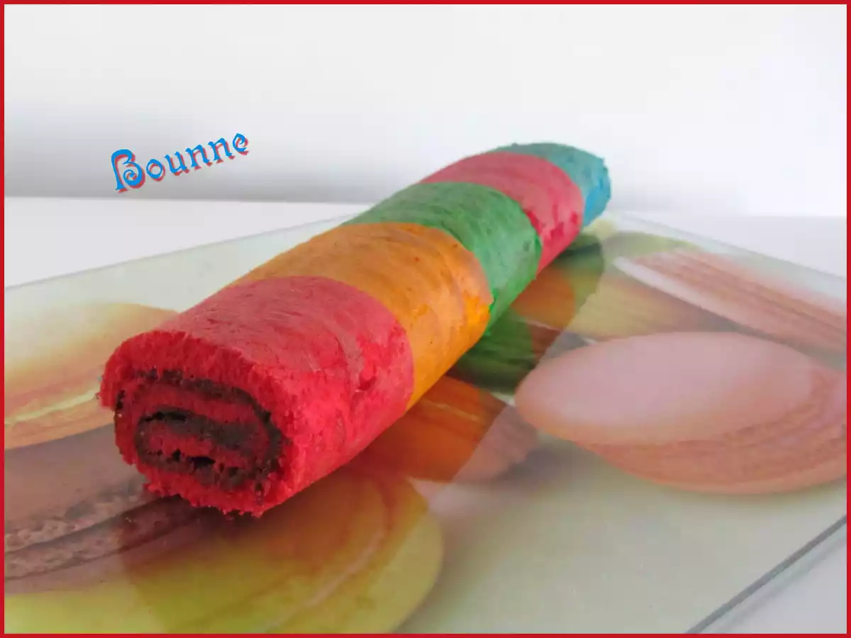 Gâteau roulé arc-en-ciel