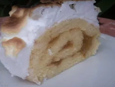 Gâteau roulé meringué à la poudre d'amande et citron - photo 3