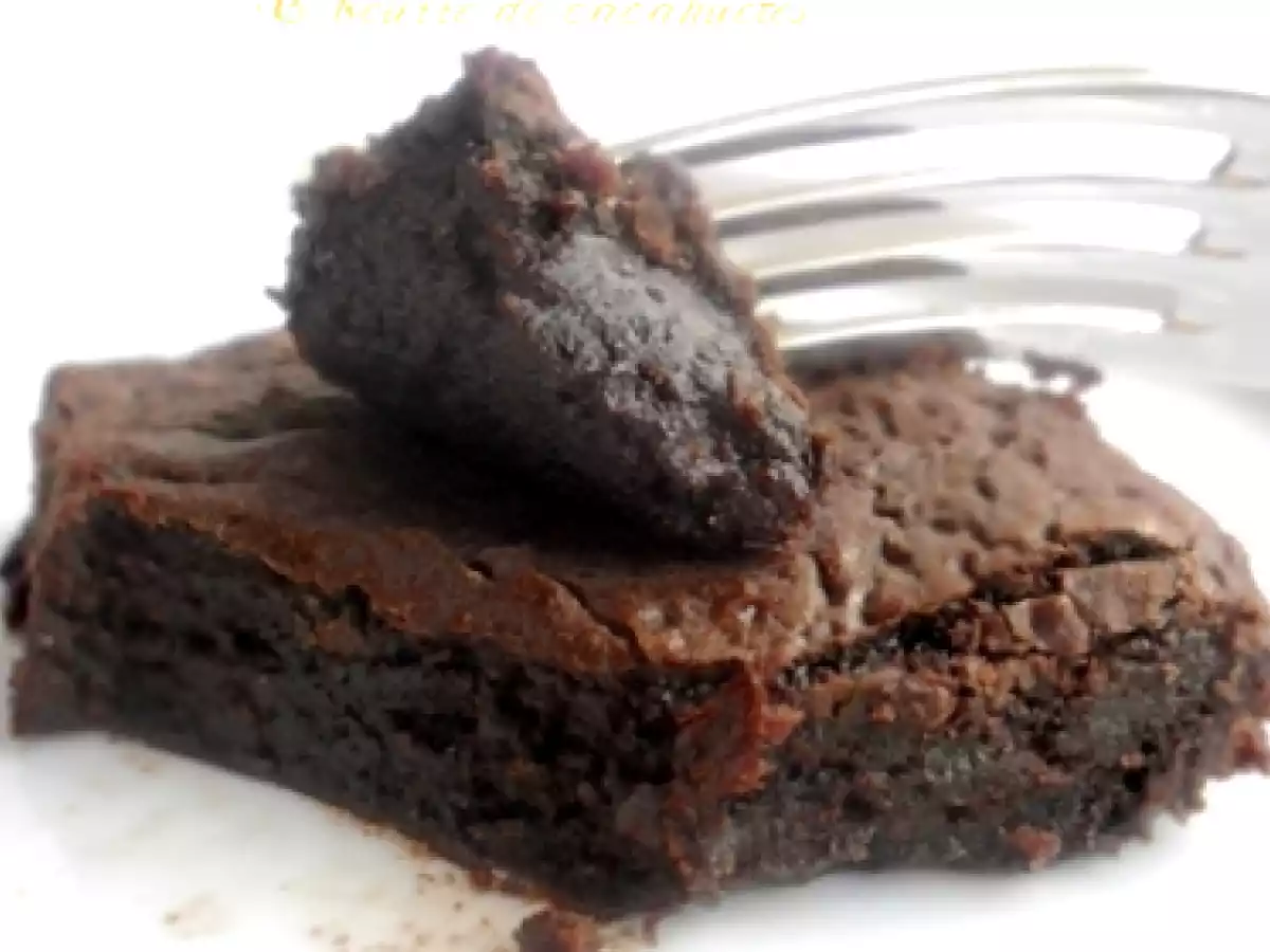 Gâteau Truffé au Chocolat & Beurre de Cacahuètes