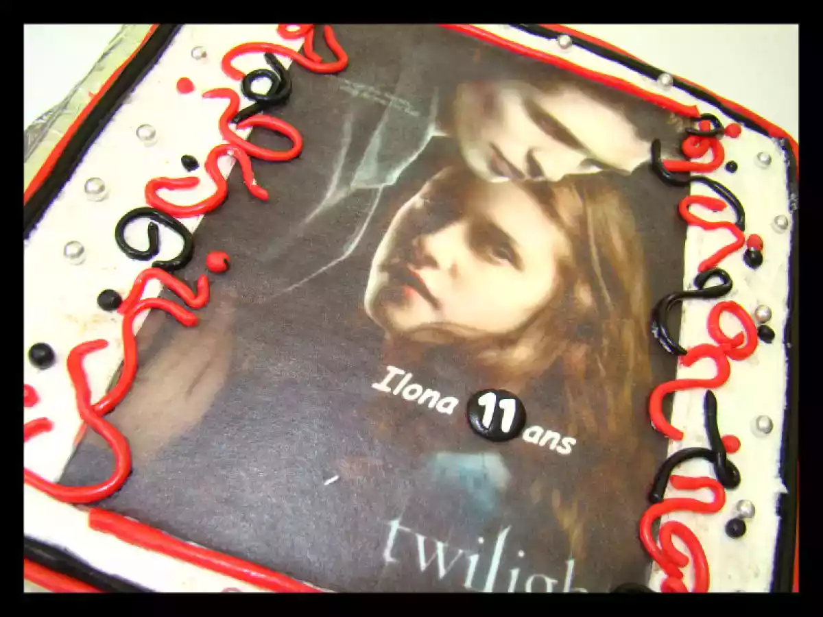 Gateau TWILIGHT ( poirier anniversaire) - photo 3