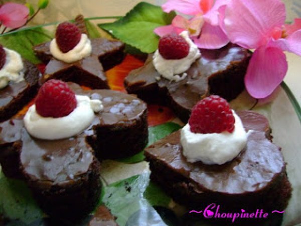 Gateaux Coupes A L Emporte Pieces De Carnation Recette Ptitchef