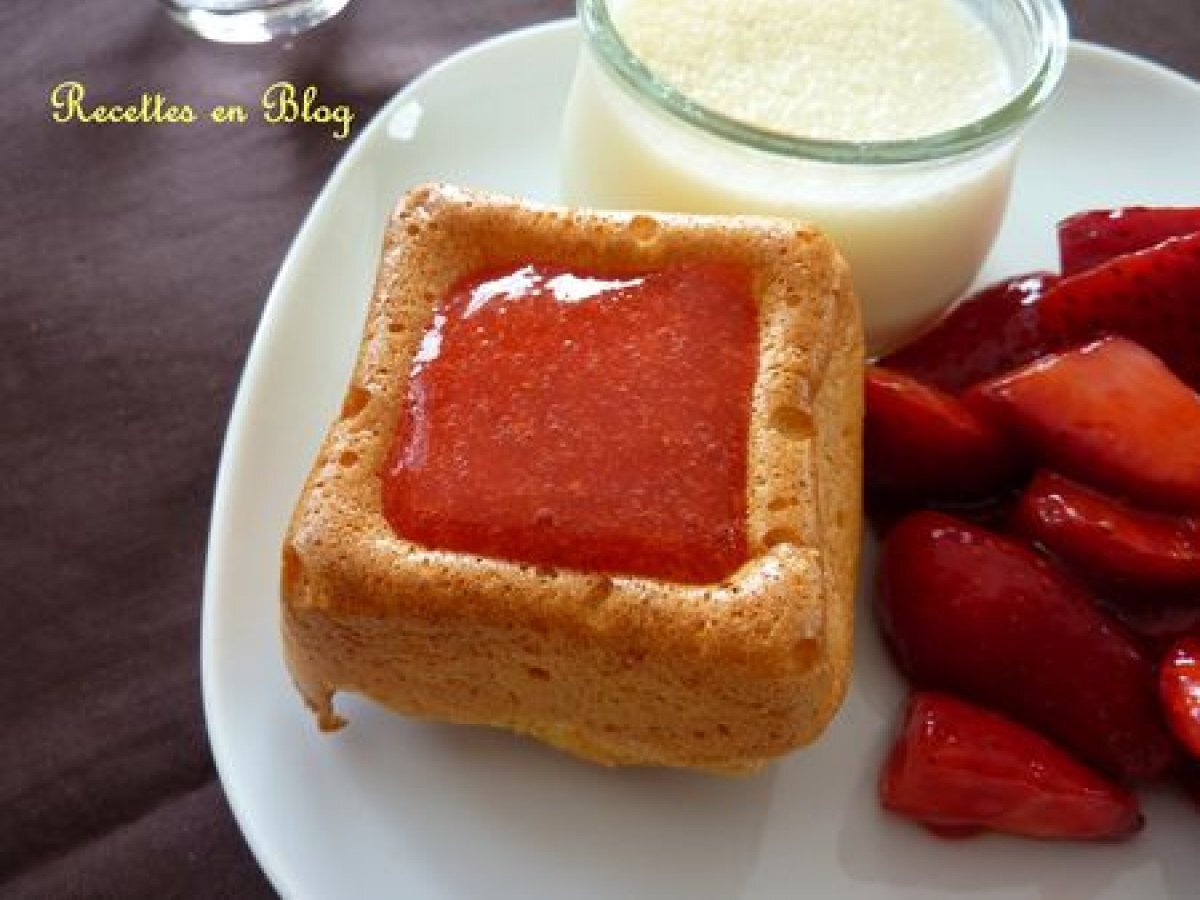 Gateaux De Savoie Au Coulis De Fraises Recette Ptitchef