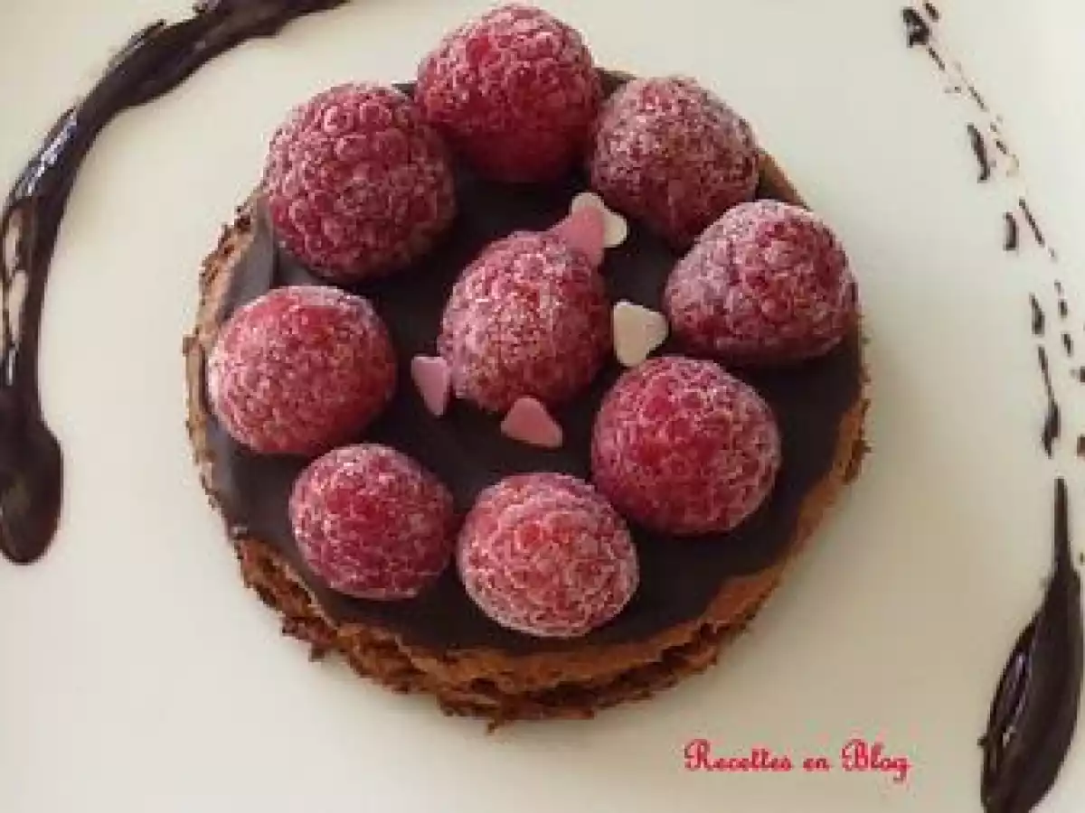 GATEAUX GENOISE CHOCOLAT AUX FRAMBOISES