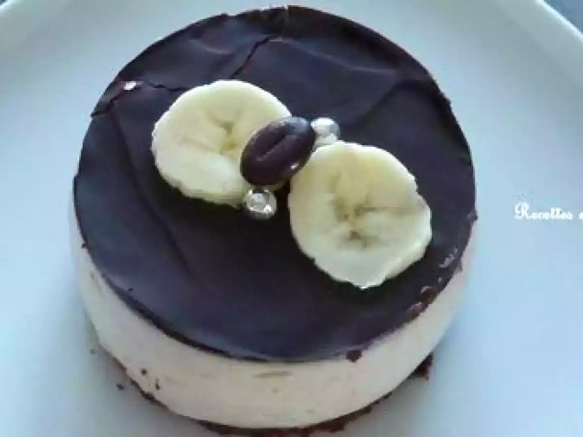 GATEAUX INDIVIDUELS AU CHOCOLAT NOIR BAVAROIS A LA BANANE - photo 2