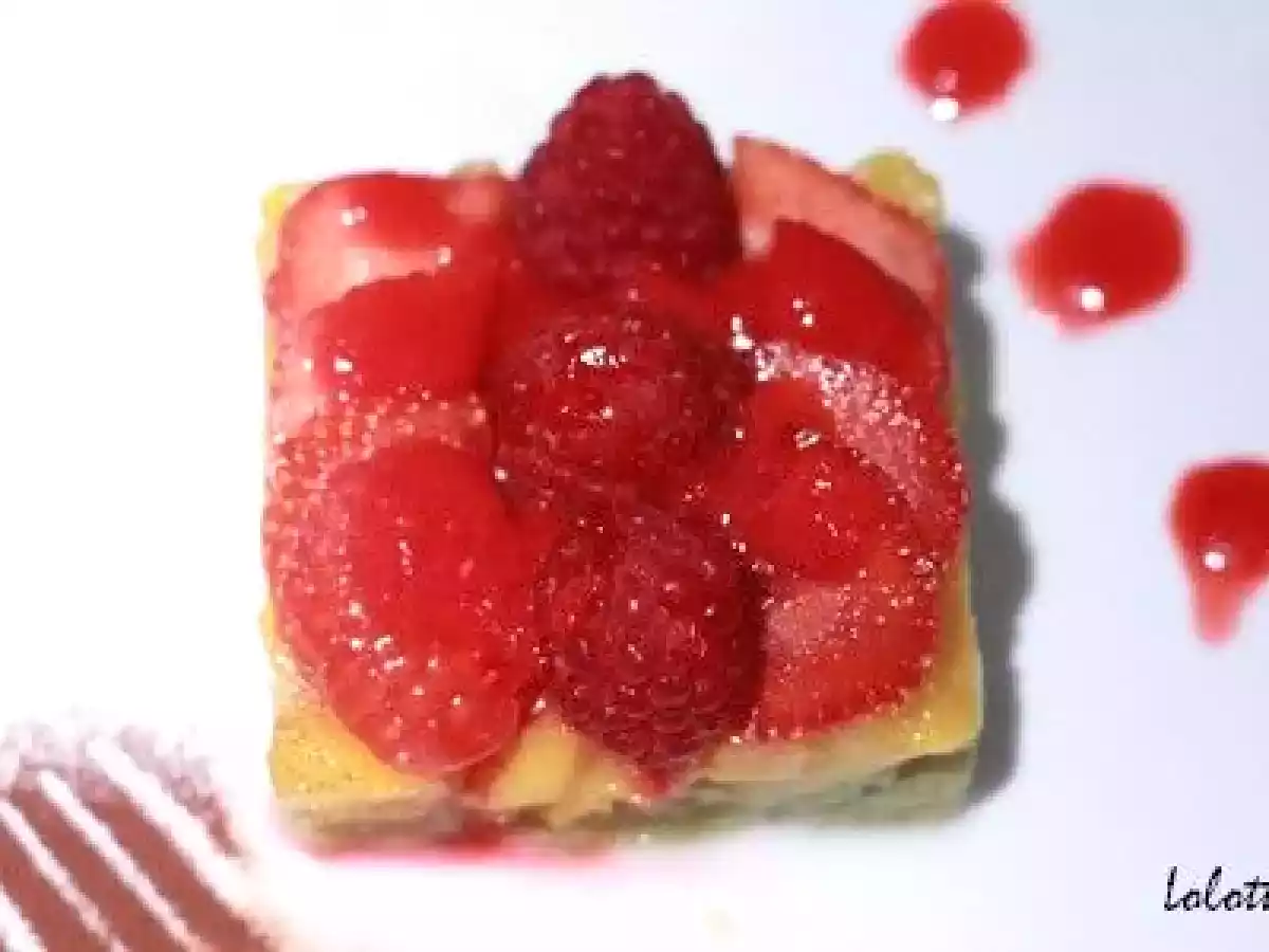 Gateeau rhubarbe, pêches et fruits rouges! - photo 2