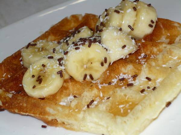 Gaufre des îles (à la crème de coco et jus d'ananas) à la banane