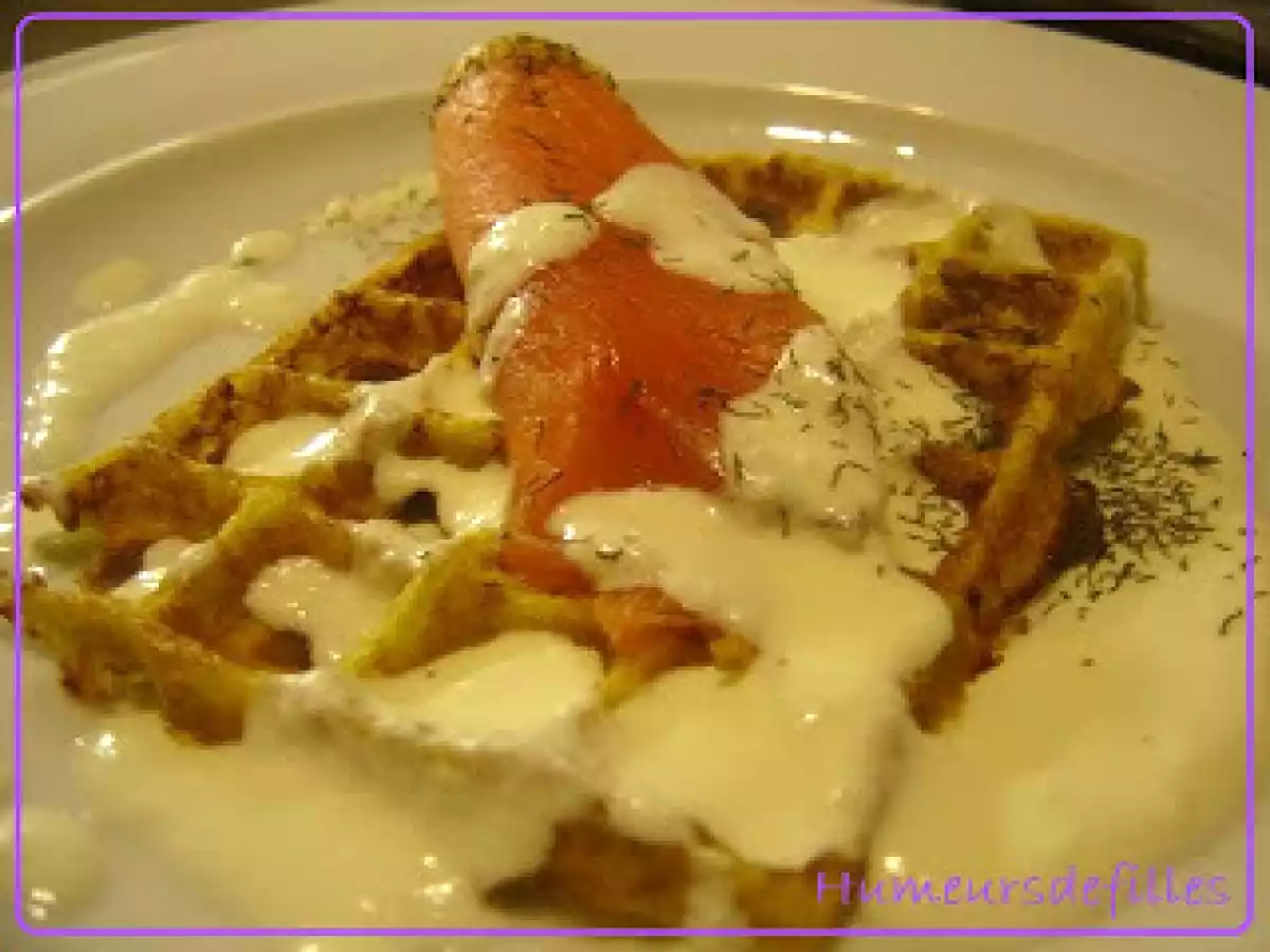 Gaufres de pommes de terre saumon et crème acidulée